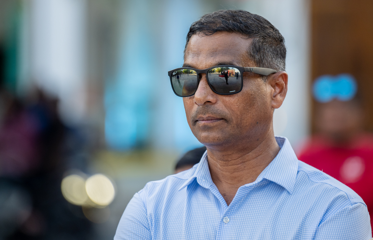 "މިހާރު" އިން މި ފަހަރުގެ ވޯލްޑް ކަޕް ގައިޑްބުކް، ސްކޯ ޗާޓް އަދި ވޯލްޑް ކަޕަށް ހާއްސަކޮށް ތައްޔާރުކުރި ވެބްސައިޓް މިއަދު އިފްތިތާހުކުރުމަށް އާޓިފިޝަލް ބީޗުގައި ބޭއްވި ރަަސްމިއްޔާތުގައި މިހާރު ނޫހުގެ ޖެނެރަލް މެނޭޖަރު އަބްދުލް ރަޝީދު ހުސެއިން ބައިވެެރިވަނީ.-- ފޮޓޯ: ނިޝާން އަލީ | މިހާރު