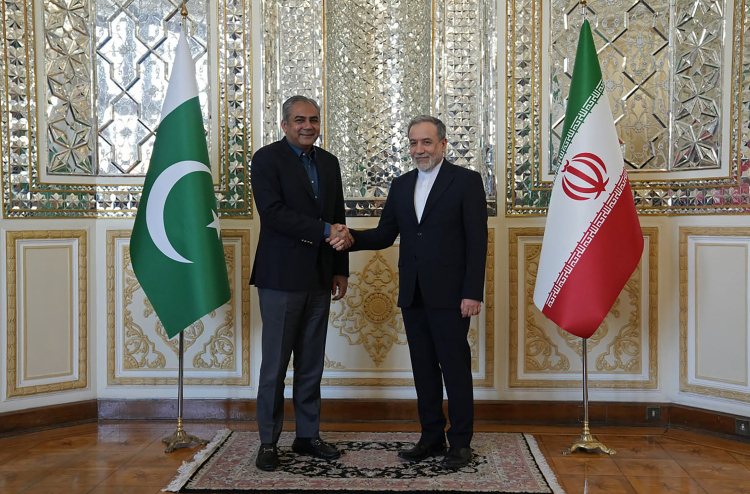 Iran-America ebbasvumugai othee keekay?