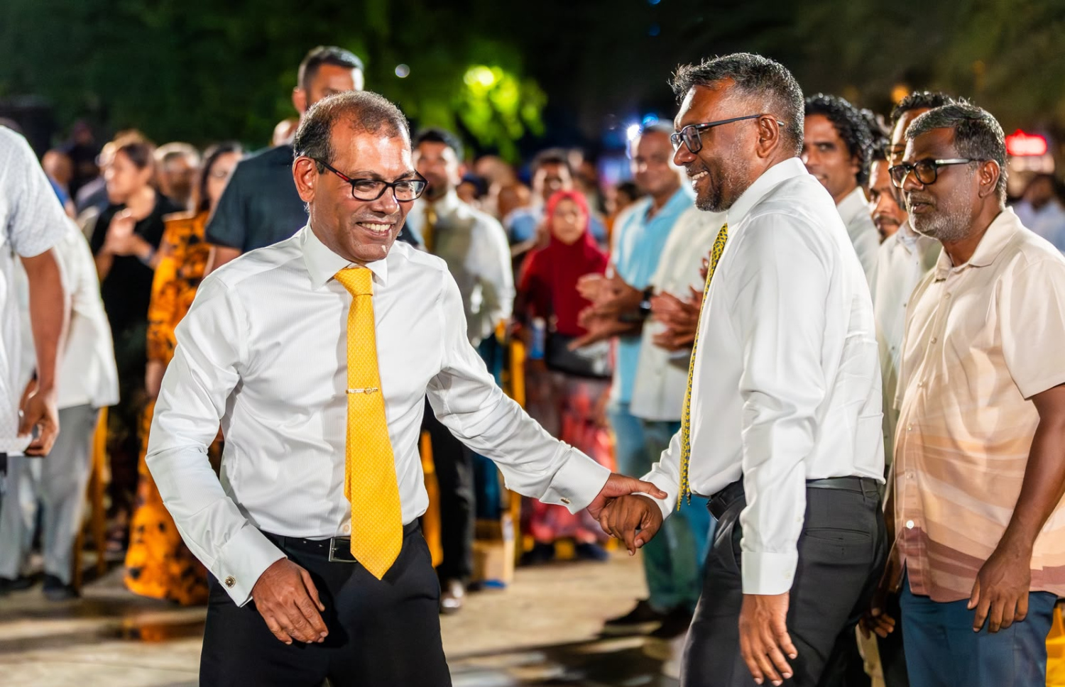ޗެއާޕާސަން ކަމަށް ނަޝީދު ކުރެއްވި ކެމްޕެއިންގެ ތެރެއިން ފައްޔާޒު އިސްމާއިލްއާ އެކު: ނަޝީދުގެ ކާމިޔާބީގައި ފައްޔާޒުގެ ހިއްސާ ބޮޑު - ފޮޓޯ: މުހައްމަދު ޝާބިން