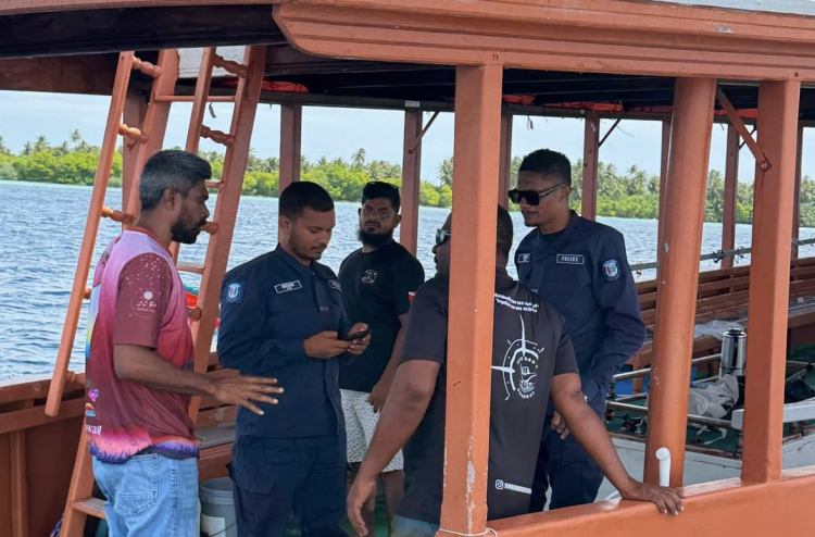 Police begin work in monitoring AA. Atoll protected area