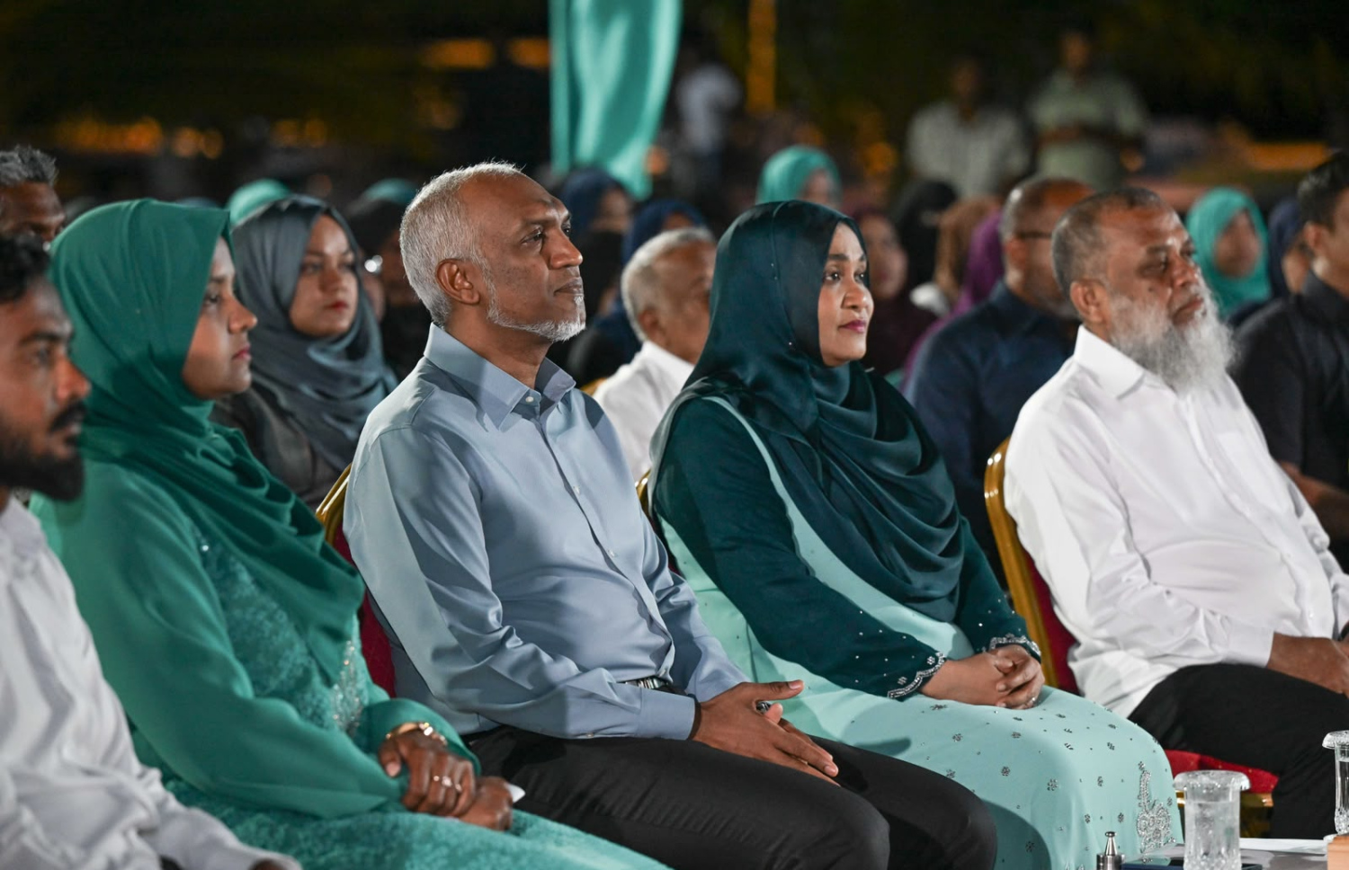 މިރޭ މީދޫގައި ބެއްވި ޖަލްސާގައި ރައީސް ޑރ. މުހައްމަދު މުއިއްޒުގެ ކެނަންބަލުން ބައިވެރިވެލައްވަނީ -- ފޮޓޯ: ރައީސް އޮފީސް