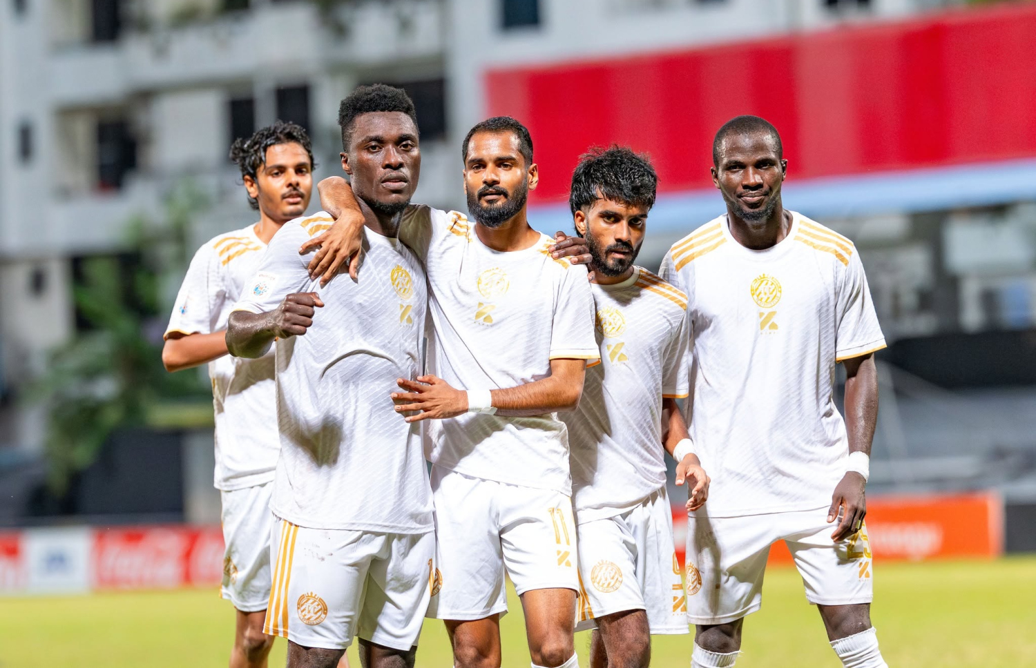 މިރޭގެ މެޗުގައި ޓީސީގެ ކުލުންތެރިން ގޯލު ޖެހުމަށް ފަހު.-- ފޮޓޯ: އެފްއޭއެމް