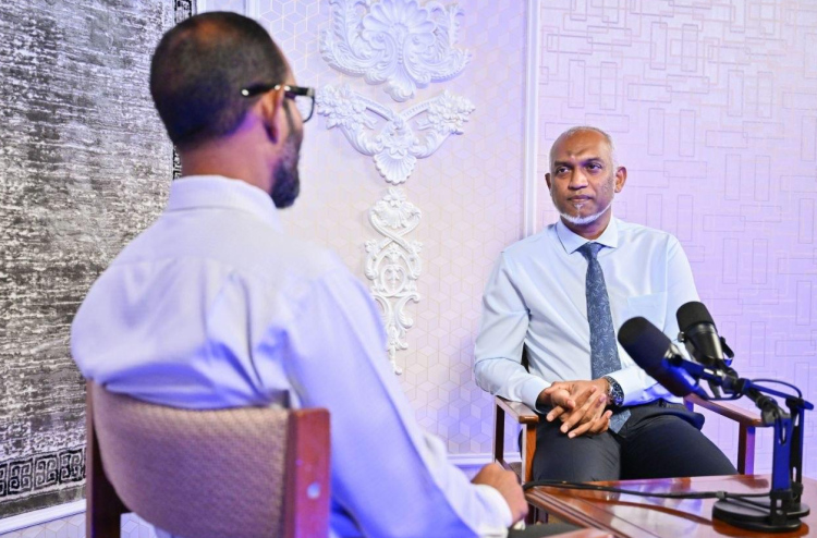 Mass market hadhan feshun lasvanee City councilun huras alhaathee, halleh hoadhaanan: Raees