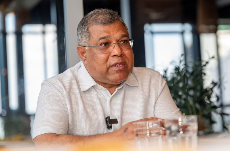 ޑޮލަރު އިންވެސްޓްމަންޓަށް ތަރުހީބު ރަނގަޅު