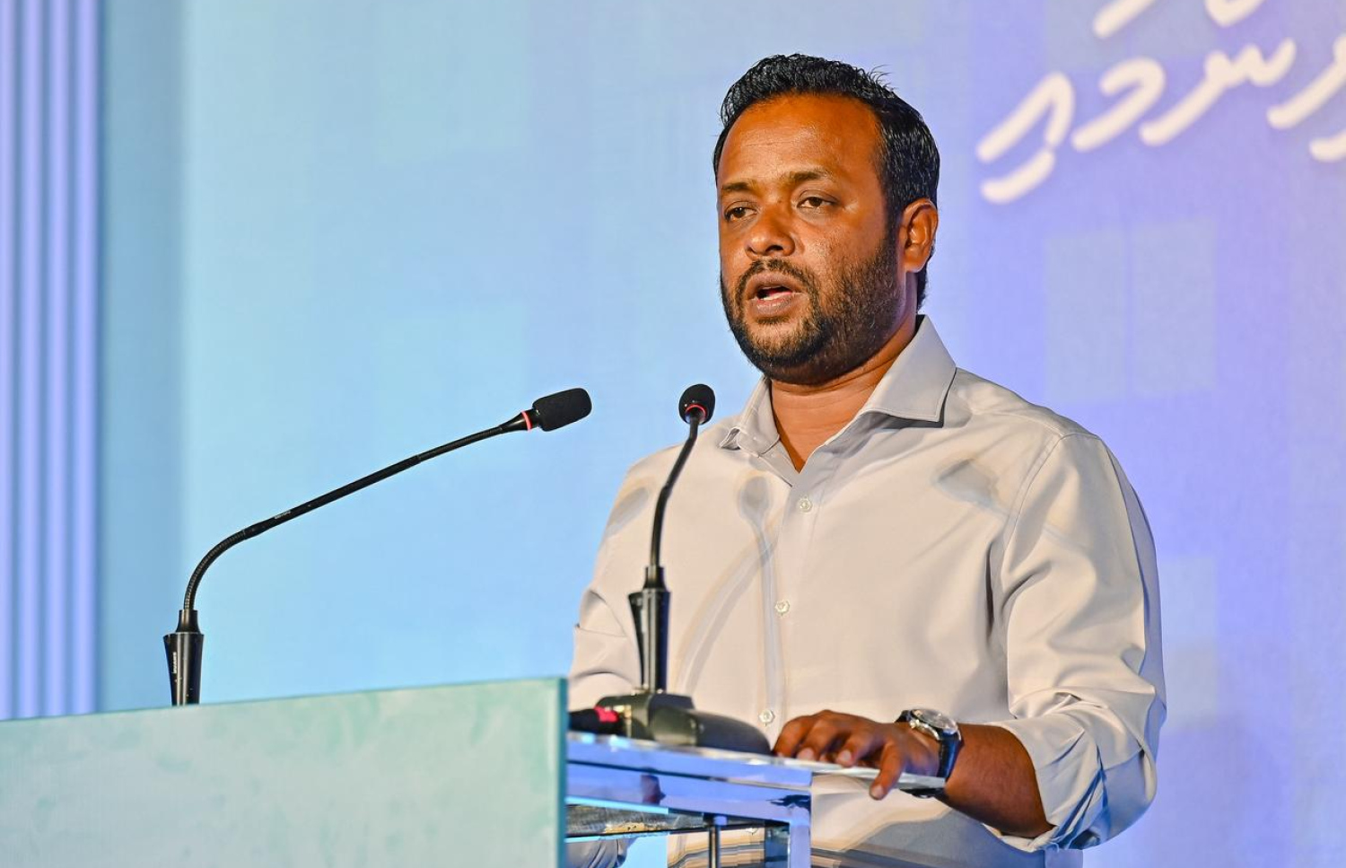 ހިޔާ ފްލެޓްތަކުގައި ލިފްޓް ހަުރުކުރުން ނިންމުމަށް ބޭއްވި ރަސްމިއްޔާތުގައި މިނިސްޓަރު ވާހަކަ ދައްކަވަނީ - ފޮޓޯ: ފަޔާޒު މޫސާ | މިހާރު