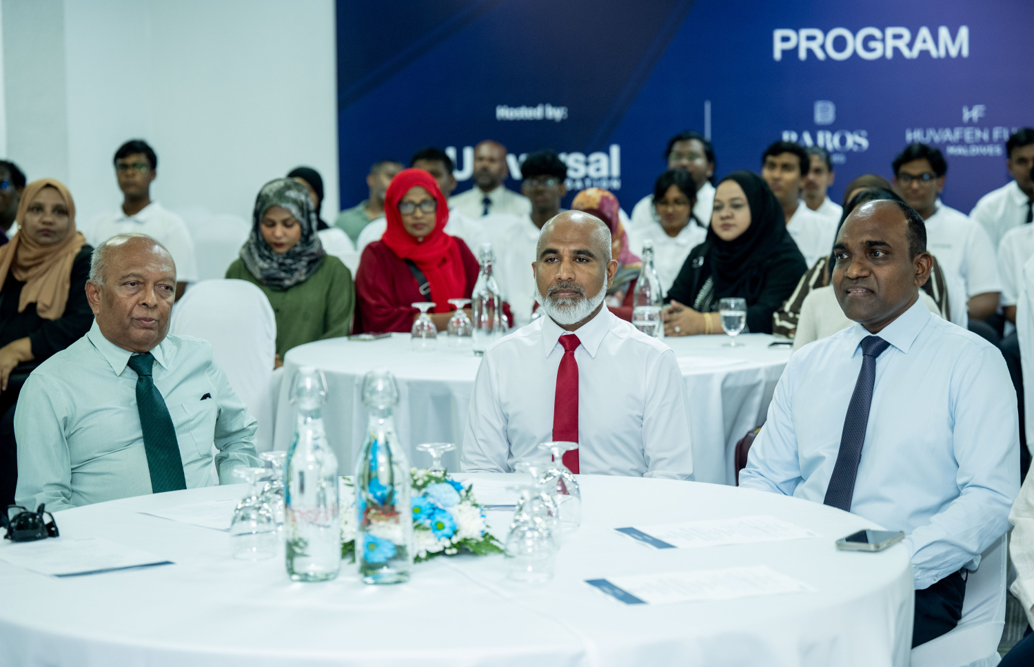 "ޑިސްކަވާ ހޮސްޕިޓަލިޓީ" ޕްރޮގްރާމް ފުރިހަމަކުރި މީހުންނަށް ސެޓްފިކެޓް ދިނުމަށް ބޭއްވި ރަސްމިއްޔާތު --- މިހާރު ފޮޓޯ/ނިޝާން އަލީ