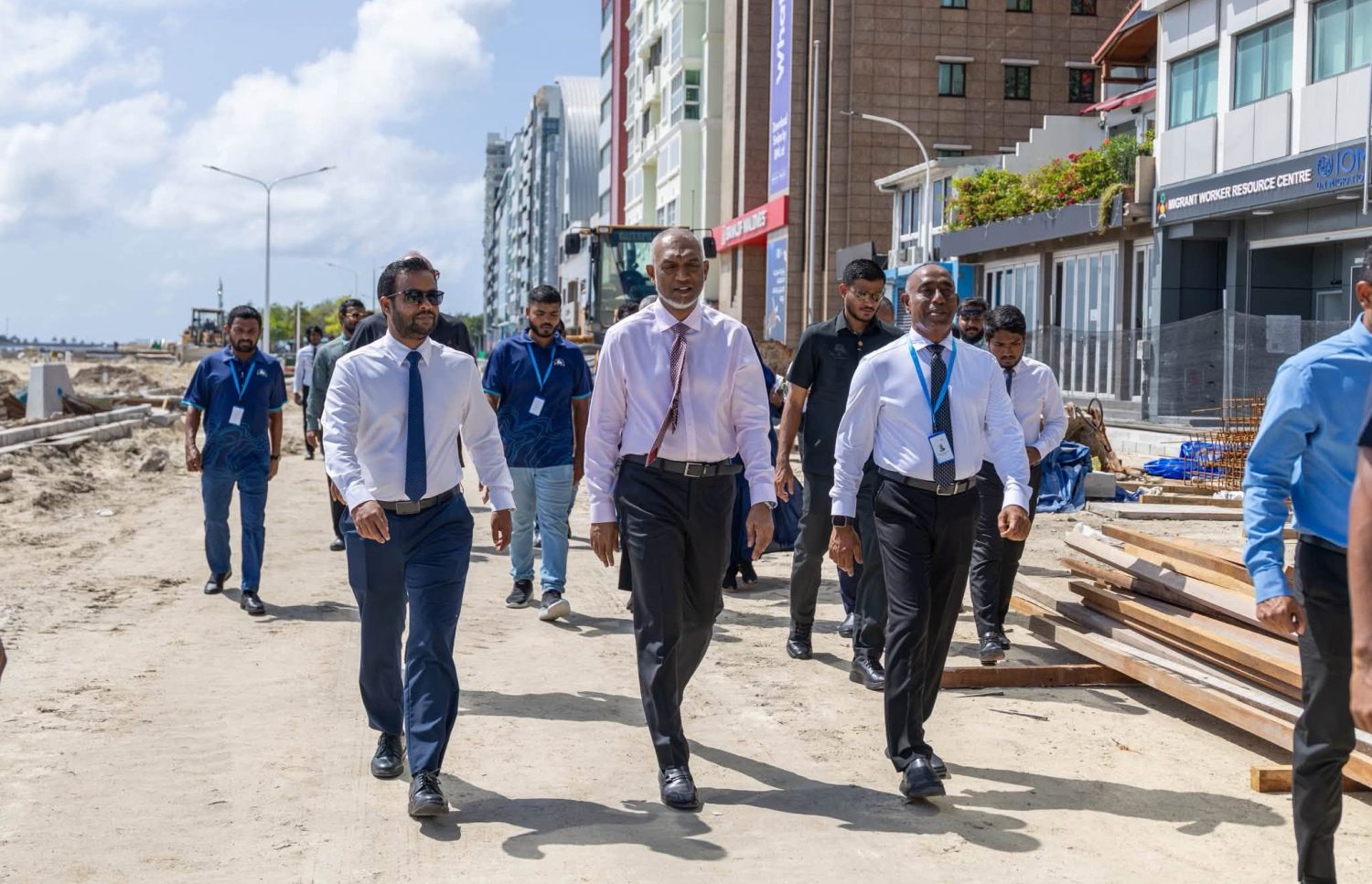 ބޮޑުތަކުރުފާނު މަގު ތަރައްގީކުރުމުގެ މަސައްކަތް ރައީސް ބައްލަވާލައްވަނީ --- ފޮޓޯ/ހައުސިން މިނިސްޓްރީ