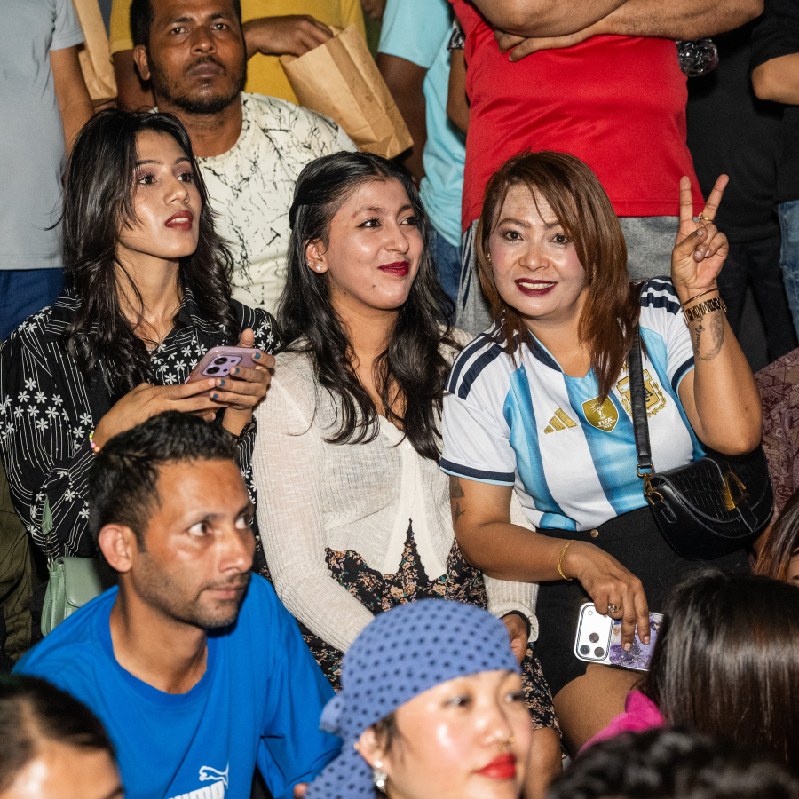 ބީޗު ސަރަހައްދަށް ފައިނަލް މެޗު ބަލަން އެއްވި އާޖެންޓީނާ ސަޕޯޓަރުން .-- ފޮޓޯ: ނިޝާން އަލީ | މިހާރު