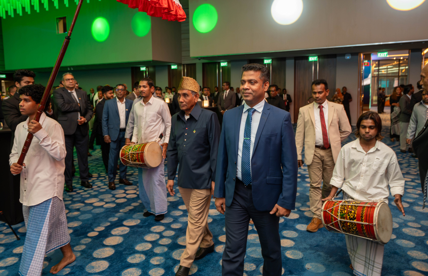 ރާއްޖޭގެ މިނިވަންދުވަހުގެ މުނާސަބަތުގައި ސްރީލަންކާގައި ހުންނަ ދިވެހި ހައިކޮމިޝަނުން އިންތިޒާމުކޮށްގެން އިއްޔެ ބޭއްވި ހާއްސަ ހަފްލާ--