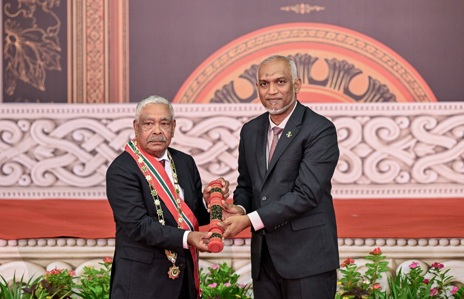 ދައުލަތުގެ މަތިވެރި އިއްޒަތް ޗަމްޕާ އަފީފަށް ރައީސް ޑރ. މުހައްމަދު މުއިއްޒު އަރުވަނީ.-- ފޮޓޯ: ރައީސް އޮފީސް