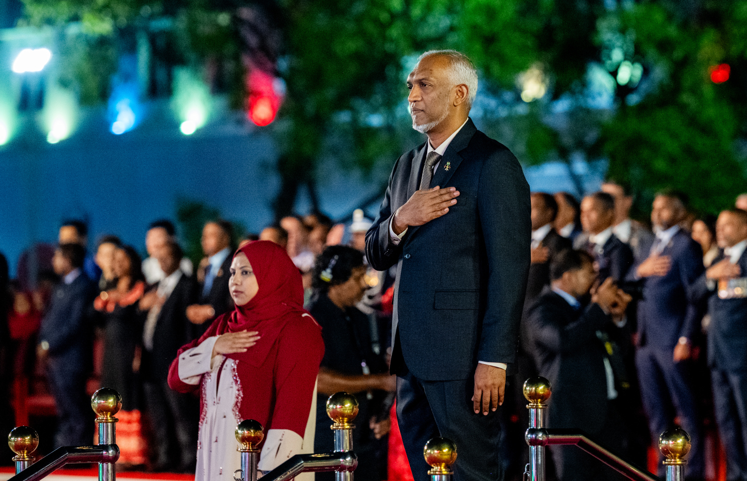 މިނިވަންދުވަހުގެ ކުޅިވަރުތައް ދައްކާލަން ރޭ ބޭއްވި ރަސްމިއްޔާތުގައި ރައީސް ބައިވެރިވެވަޑަައިގަންނަވަނީ.-- ފޮޓޯ: ނިޝާން އަލީ | މިހާރު