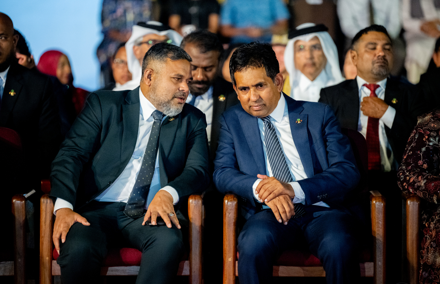 މިނިވަންދުވަހުގެ ކުޅިވަރުތައް ދައްކާލަން ރޭ ބޭއްވި ރަސްމިއްޔާތުގައި އިކޮނޮމިކް މިނިސްޓަރު މުހައްމަދު ސައީދު އަދި ފިޝަރީޒް މިނިސްޓަރު އަހްމަދު ޝިޔާމް ބައިވެރިވަނީ.-- ފޮޓޯ: ނިޝާން އަލީ | މިހާރު