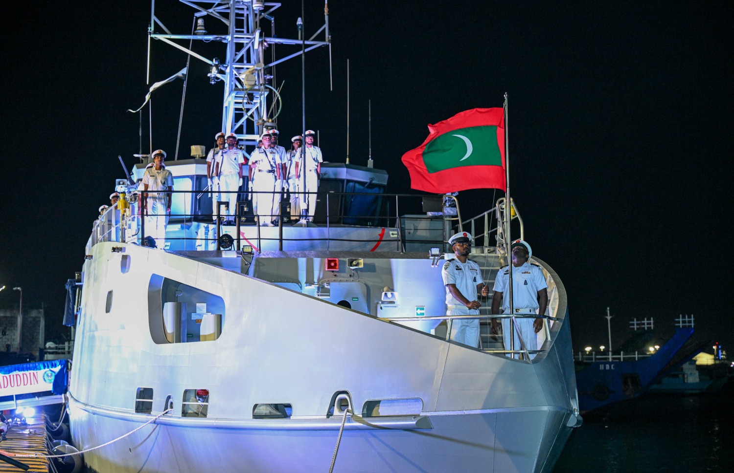 އޮސްޓްރޭލިއާ ސަރުކާރުން ރާއްޖެ އަށް ހަދިޔާކުރި އަސްކަރީ މަނަވަރު މިރޭ ހިދުމަތަށް ނެރެނީ.---ފޮޓޯ: ރައީސް އޮފީސް