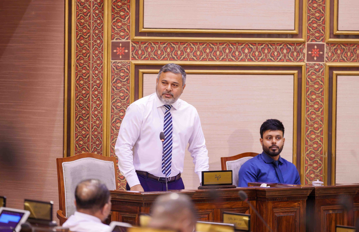 ފިޝަރީޒް މިނިސްޓަރު އަހުމަދު ޝިޔާމް ރައްޔިތުންގެ މަޖިލީހުގެ މިއަދުގެ ޖަލްސާގައި ވާހަކަދައްކަވަނީ. ފޮޓޯ: މަޖިލީހުގެ އިދާރާ