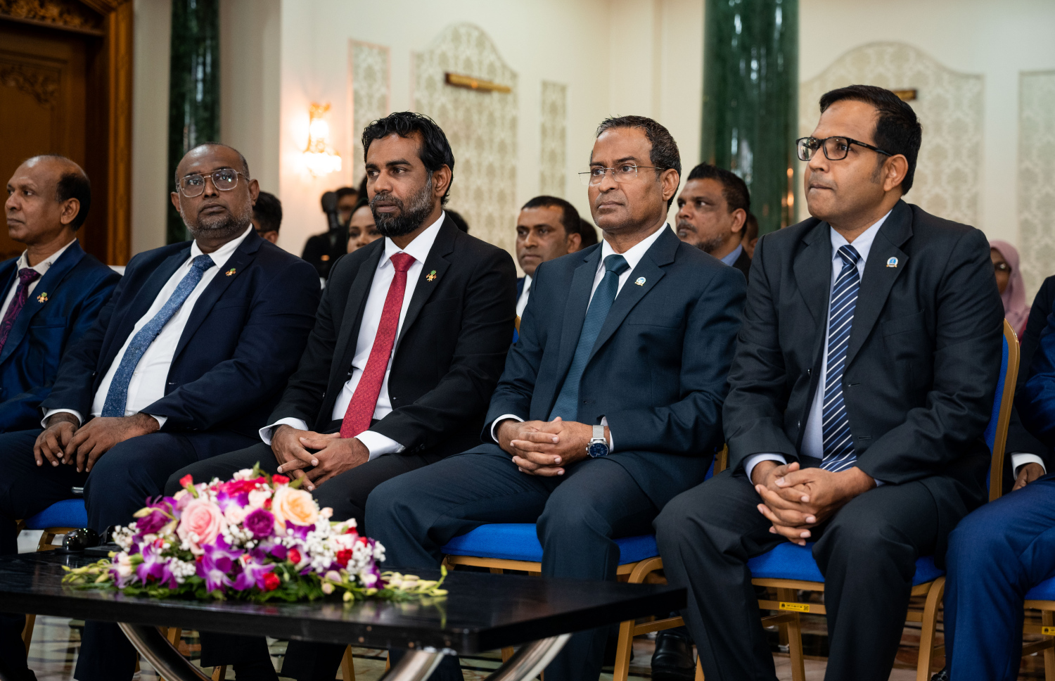 ސިވިލް ކޯޓުގެ ފަނޑިޔާރުކަމަށް ދެ ބޭފުޅަކު އަދި ކްރިމިނަލް ކޯޓުގެ ފަނޑިޔާރުކަމަށް ތިން ބޭފުޅަކު އައްޔަންކުރުމަށް މިއަދު ސުޕްރީމް ކޯޓުގައި ބޭއްވި ހާއްސަ ރަސްމިއްޔާތުގައި  އުއްތަމަ ފަނޑިޔާރު އަބްދުއްޣަނީ މުހައްމަދު ބައިވެރިވެވަޑައިގަނަންވަނީ.-- ފޮޓޯ: ނިޝާން އަލީ | މިހާރު