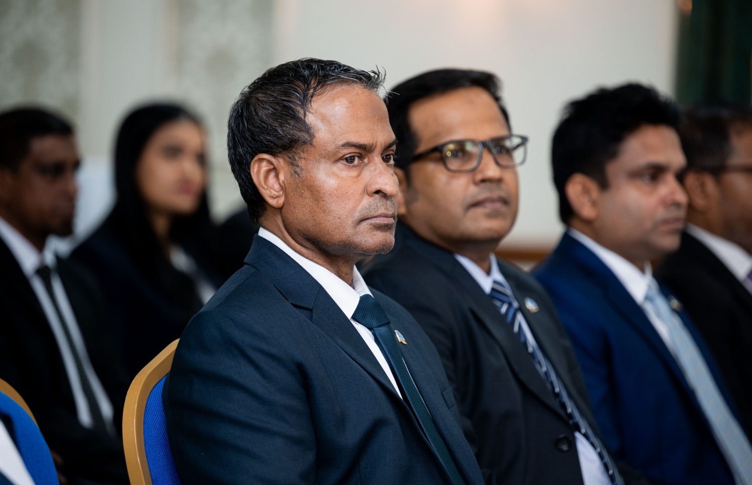 ސިވިލް ކޯޓުގެ ފަނޑިޔާރުކަމަށް ދެ ބޭފުޅަކު އަދި ކްރިމިނަލް ކޯޓުގެ ފަނޑިޔާރުކަމަށް ތިން ބޭފުޅަކު އައްޔަންކުރުމަށް މިއަދު ސުޕްރީމް ކޯޓުގައި ބޭއްވި ހާއްސަ ރަސްމިއްޔާތުގައި އުއްތަމަ ފަނޑިޔާރު އަބްދުއްޣަނީ މުހައްމަދު ބައިވެރިވެވަޑައިގަނަންވަނީ.-- ފޮޓޯ: ނިޝާން އަލީ | މިހާރު