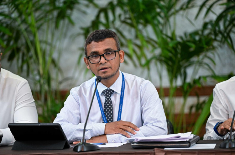 Dollar in libey aamdhanee ge 40 percent bank thakah komme mahaku maaru kuran jehey gothah hadhanee