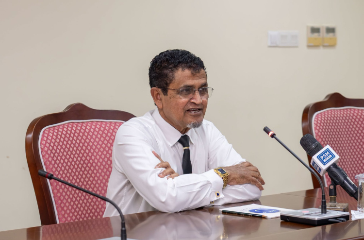 RTI qaanoonu hedhee alhugandu indhegen, masakkaiy kuree qaanoonuge niyathaa ehgothah: Azeez Jamal