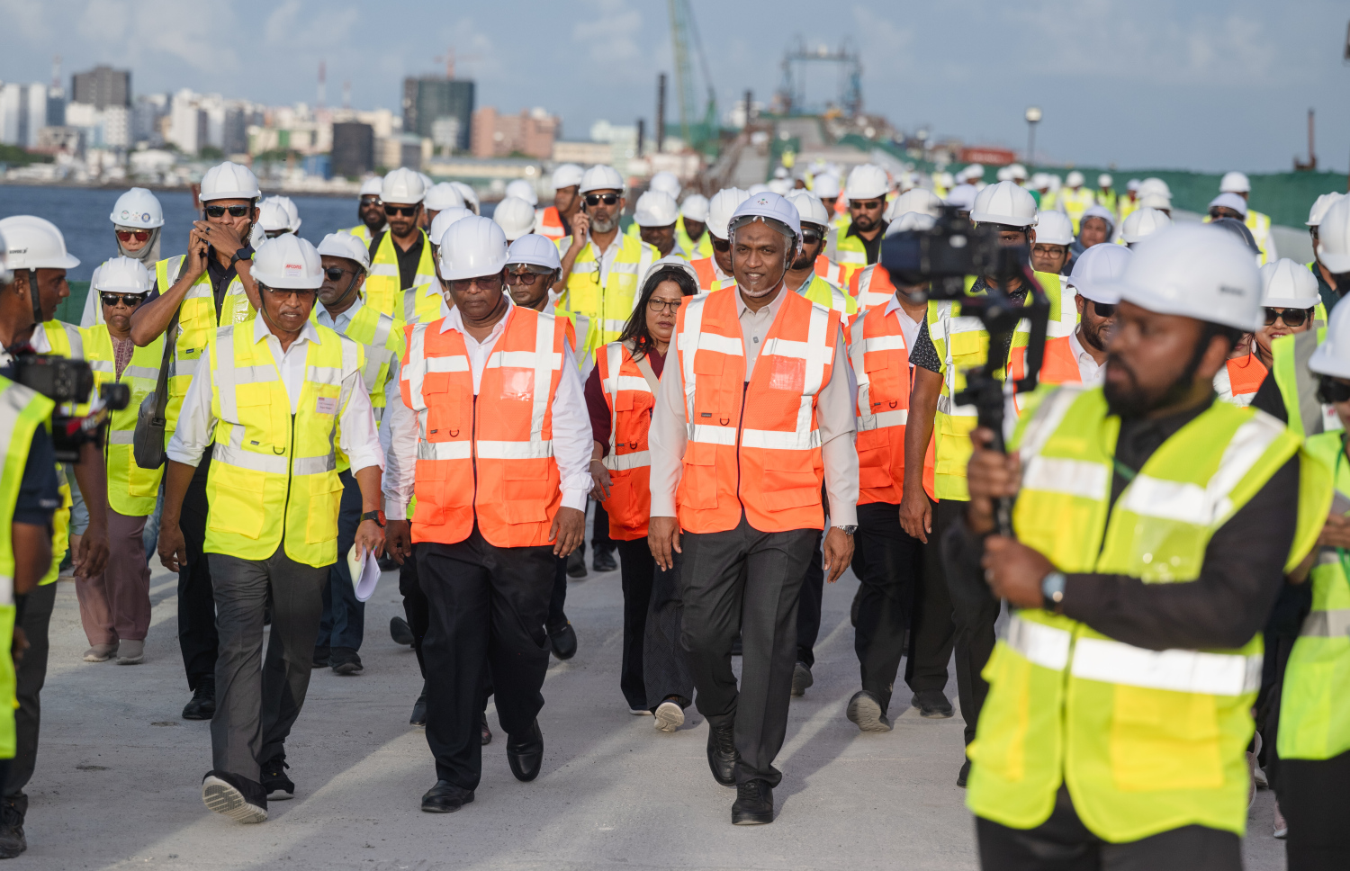 ރައީސް މުއިއްޒު ތިލަމާލެ ބްރިޖުގެ މަސައްކަތްތައް ބައްލަވާލެއްވުން