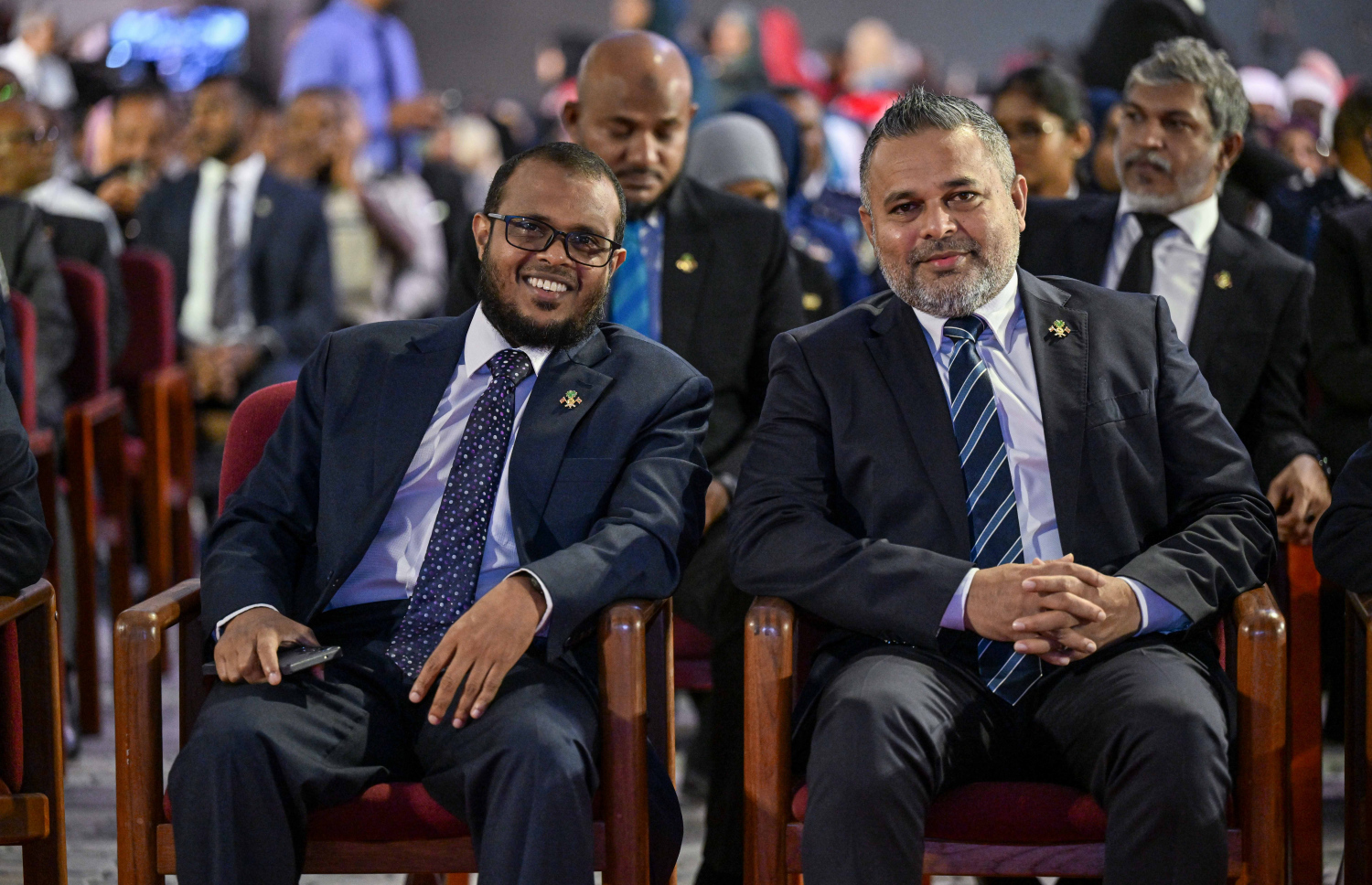 ރާއްޖެ އިސްލާމްވިތާ 900 އަހަރު ފުރުން ފާހަގަކުރުމަށް ބޭއްވި ރަސްމީ ޖަލްސާގައި ބައެއް މިނިސްޓަރުން ބައިވެރިވެވަޑައިގަންނަވަނީ.--- ފޮޓޯ: ރައީސް އޮފީސް