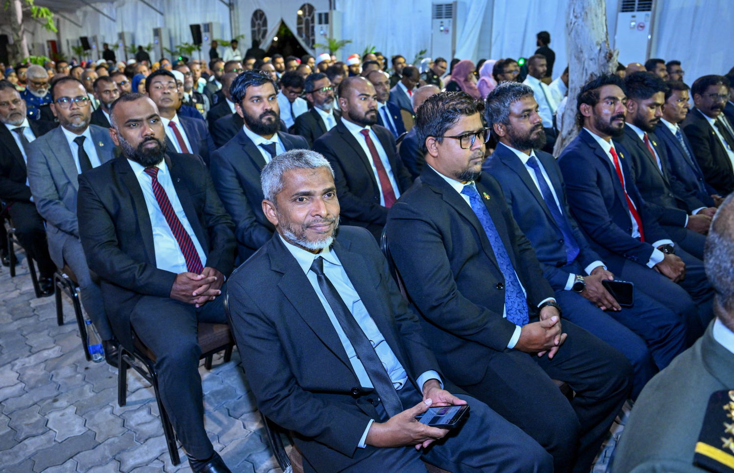 ރާއްޖެ އިސްލާމްވިތާ 900 އަހަރު ފުރުން ފާހަގަކުރުމަށް ބޭއްވި ރަސްމީ ޖަލްސާ ކުރިއަށް ގެންދަނީ.--- ފޮޓޯ: ރައީސް އޮފީސް