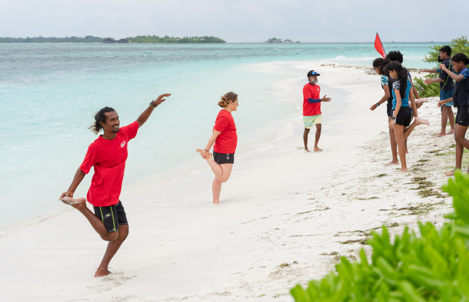 ރާއްޖޭގެ ފުރަތަމަ ޖޫނިއާ ލައިފްގާޑިން ޕްރޮގްރާމްގެ ތެރެއިން: ކަނޑުގެ ދިރުންތަކާއި ތިމާވެށި ހިމާޔަތްކުރުމާ ގުޅޭގޮތުން ވެސް ސެޝަންތައް މި ޕްރޮގްރާމްގައި ކުރިއަށް ގެންދިޔަ --- ފޮޓޯ: އޭއެމްއެފްއޭ