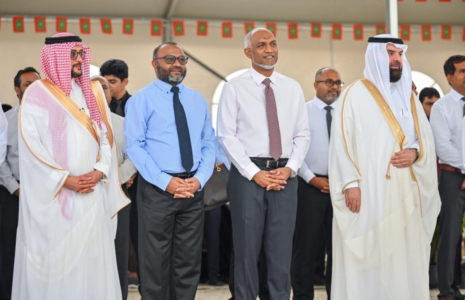ރާއްޖޭގެ އެންމެ ބޮޑު މިސްކިތުގެ ބިންގާ އެޅުމުގެ ރަސްމިއްޔާތު - ފޮޓޯ: ފަޔާޒު މޫސާ | މިހާރު