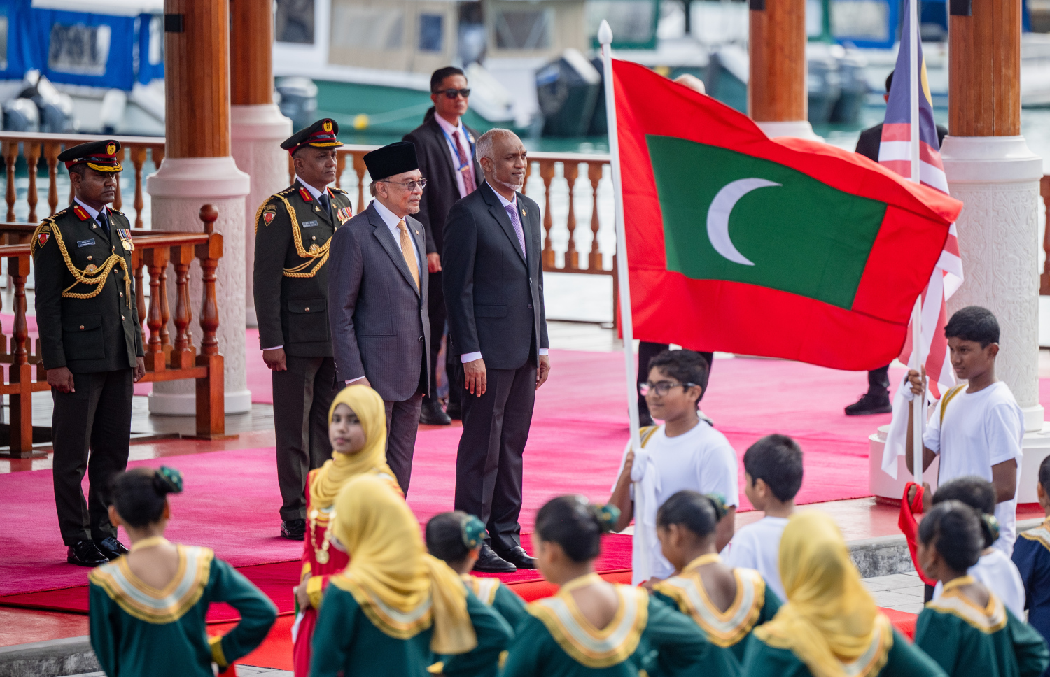 މެލޭޝިއާގެ ބޮޑުވަޒީރު އަންވަރު ރާއްޖެ ވަޑައިގަތުން