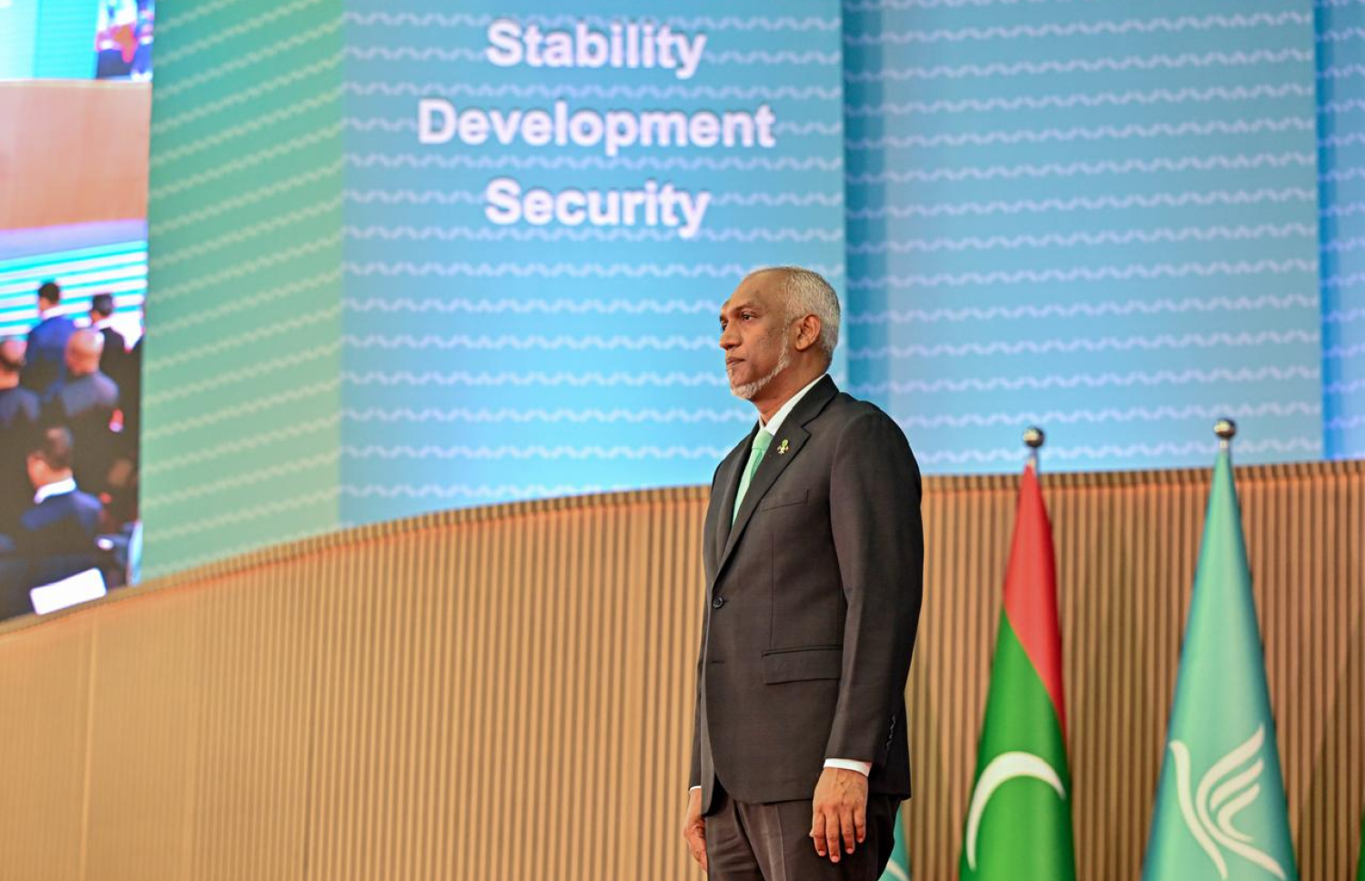 ޕީއެންސީގެ ލީޑާޝިޕަށް އިންތިހާބުވީ ބޭފުޅުން ހުވާ ކުރުމަށް ބޭއްވި ރަސްމިއްޔާތުގައި ރައީސް ޑރ. މުހައްމަދު މުއިއްޒު ބައިވެރިވެވަޑައިގަންނަވަނީ-- ފޮޓޯ: ޕީއެންސީ