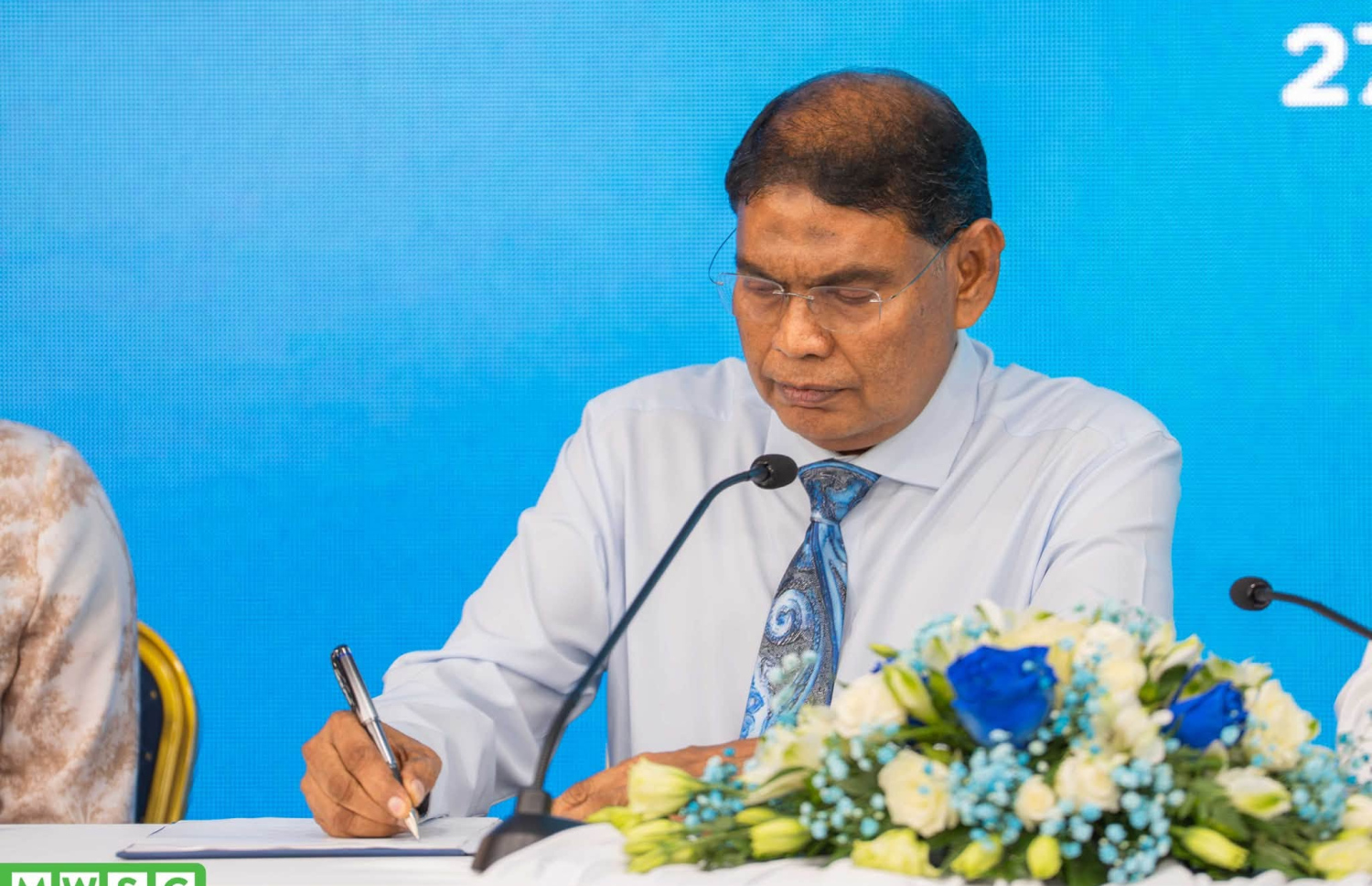ފުވައްމުލަކާއި އައްޑޫގެ ފެނާއި ނަރުދަމާގެ ހިދުމަތާ އެމްޑަބްލިއުއެސްސީއާ ހަވާލުކުރުމުގެ އެއްބަސްވުމުގައި އެ ކުންފުނީގެ އެމްޑީ އަފީފް މިއަދު ސޮއިކުރައްވަނީ.