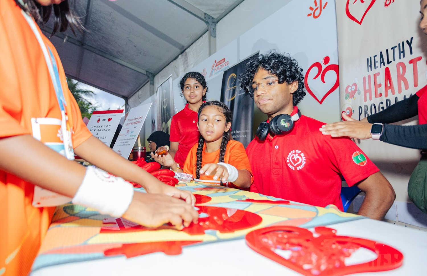 ދިރާގު ރޯޑް ރޭހުގެ ޕާޓްނާ އެންޖޯއޯއެއް. -- ފޮޓޯ: ނިޝާން އަލީ | މިހާރު