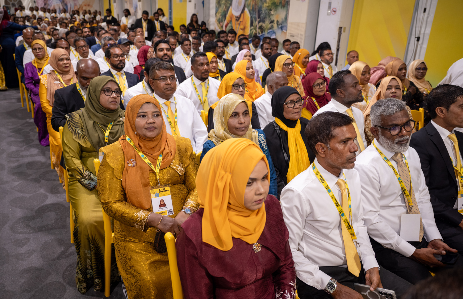 އެމްޑީޕީގެ ކޮންގްރެސް ފެށުމުގެ ރަސްމިއްޔާތުގައި އެ ޕާޓީގެ އާންމު މެމްބަރުން ބައިވެރިވަނީ -- ފޮޓޯ: ފަޔާޒު މޫސާ | މިހާރު