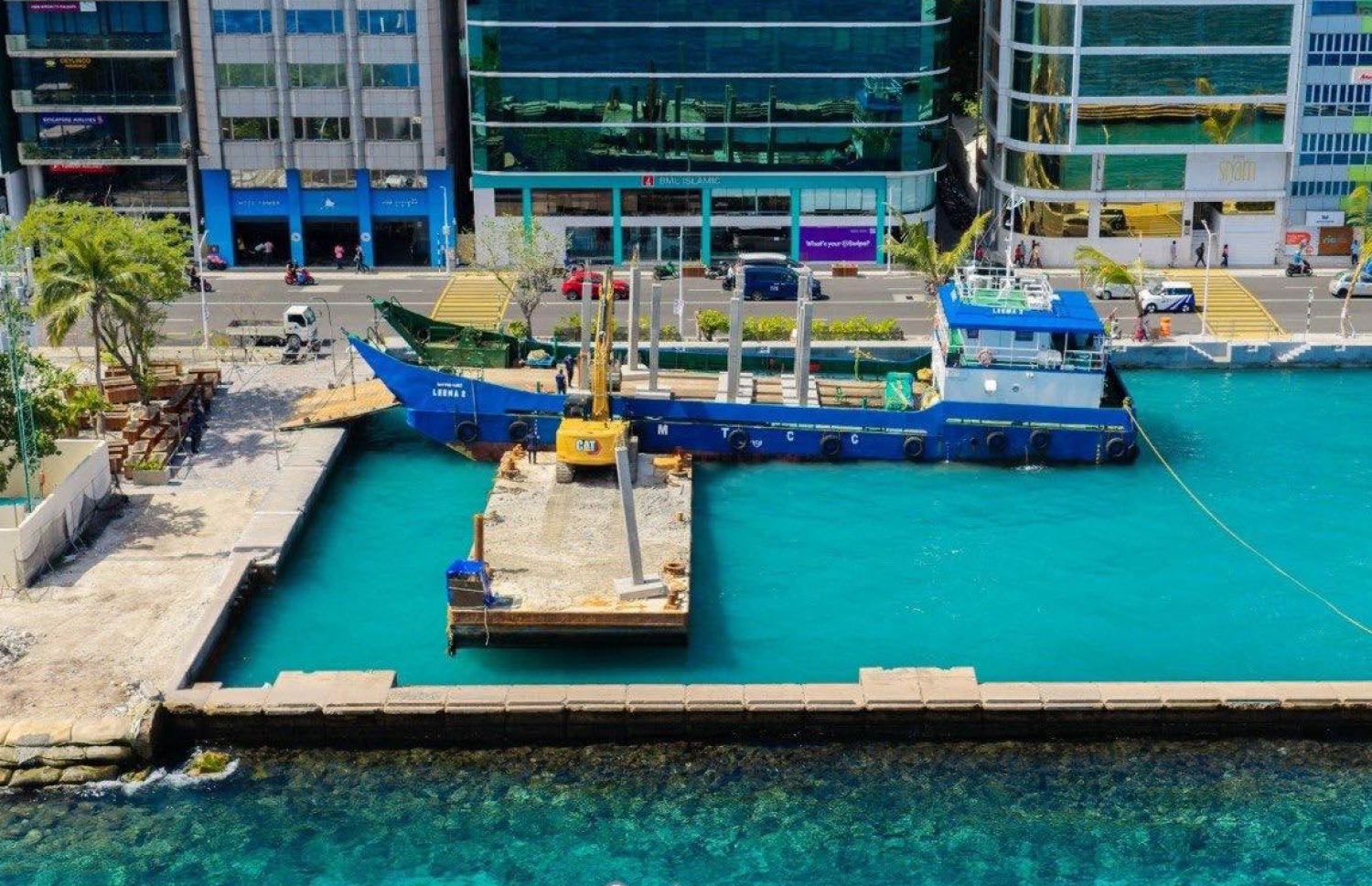 ފިންގާ ޖެޓީ ހެދުމުގެ އަމަލީ މަސައްކަތް ފަށައިގެން ކުރިއަށް ދަނީ.-- ފޮޓޯ: އެމްޓީސީސީ