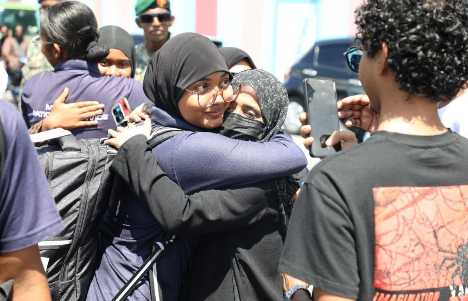 ވަތަނީ ހިދުމަތުގެ ތިން ވަނަ ބެޗުގެ ތަމްރީނު ފެށުމަށް ދަރިވަރުން ފުރަނީ-- ފޮޓޯ: އެމްއެންޑީއެފް