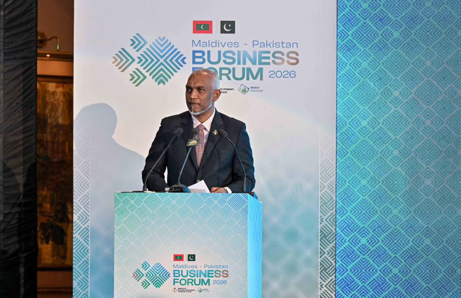ޕާކިސްތާނުގައި މިއަދު ބޭއްވި ބިޒްނަސް ފޯރަމްގައި ރައީސް މުއިއްޒު ވާހަކަފުޅު ދައްކަވަނީ --- ފޮޓޯ/ރައީސް އޮފީސް