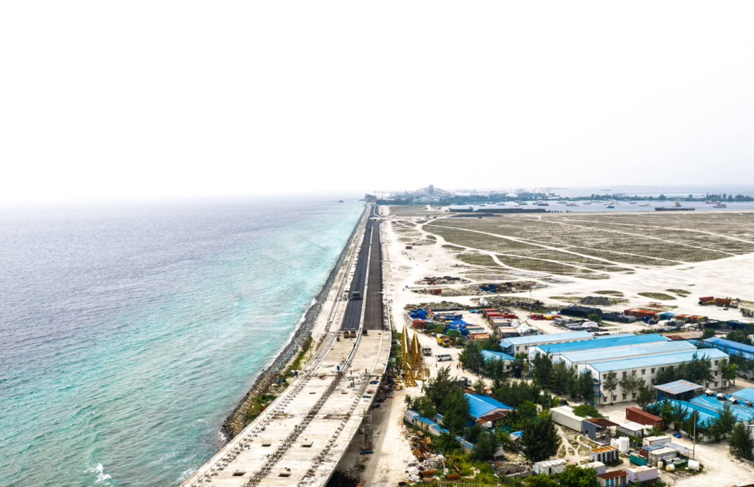 ތިލަމާލެ ބްރިޖު: އެ ބްރިޖުން ވިލިމާލެ އާއި ގުޅިފަޅު މިހާރު ވަނީ ގުޅާލައިފައި.-- ފޮޓޯ: އުމްރާނީ ތަރައްގީއާ ބެހޭ މިނިސްޓްރީ
