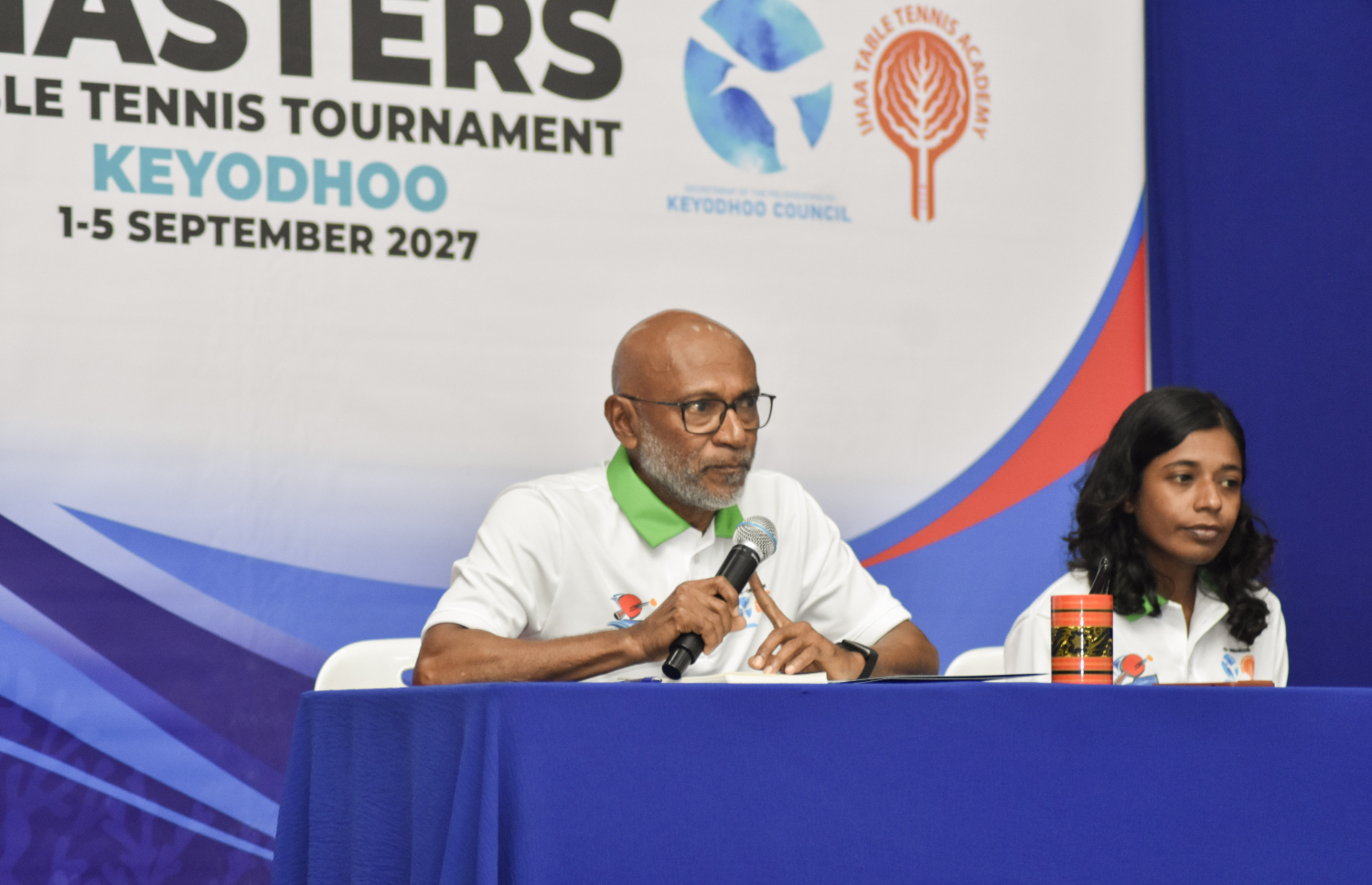 އިހާ އެކަޑަމީގެ އިސްވެރިންގެ ތެރޭގައި ހިމެނޭ ޓީޓީ ލެޖެންޑް ސިވީޑް އަހްމަދު ލަތީފް --- ފޮޓޯ: އިހާ