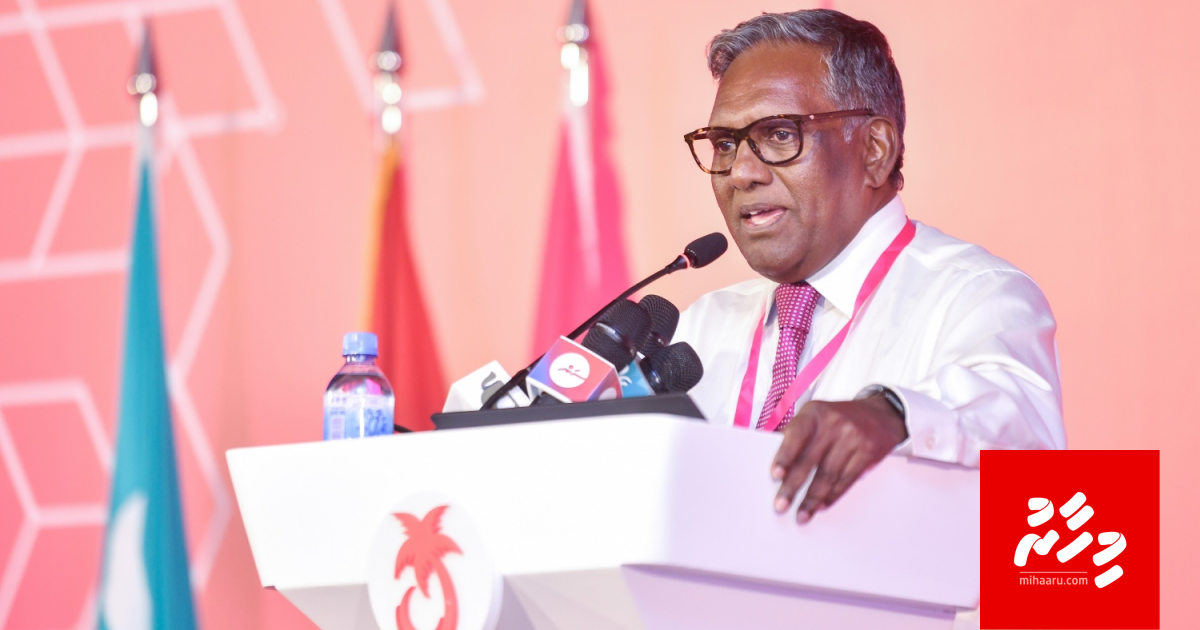 Waheed Mi Siyaasee maidhaanah mi nukuthee democracy nethigen dhaathee: Waheed ...