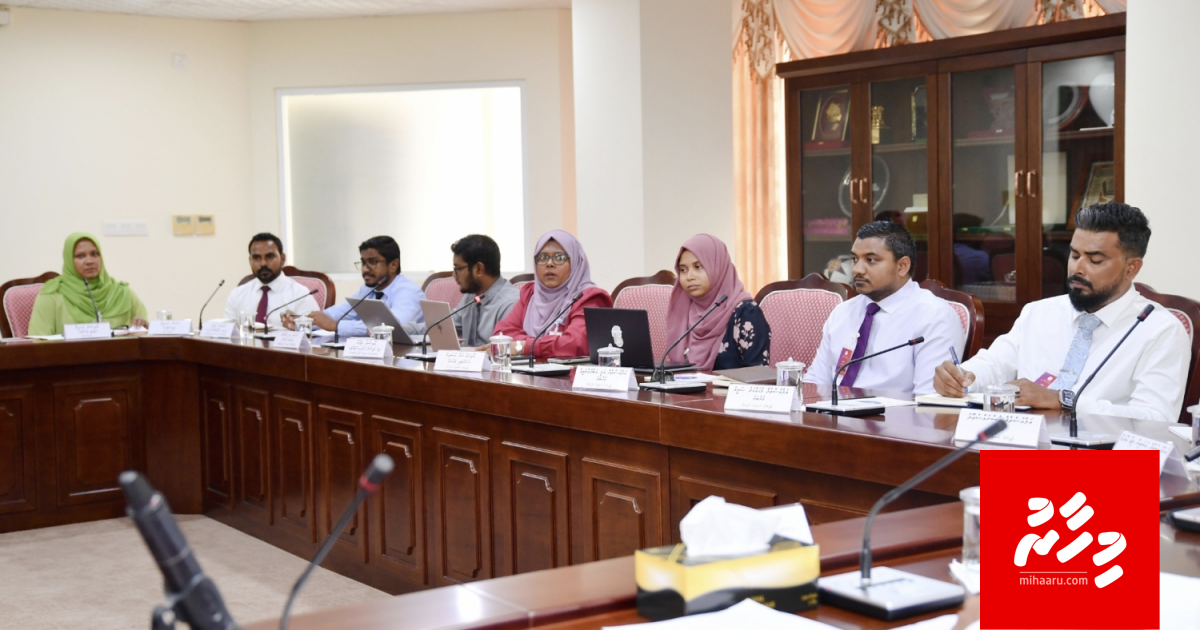 ކޯޓުތަކުގެ އާ އިމާރާތުގެ ކުރެހުން ނިމުނަސް ފައިސާ ހަމައެއް ނުޖެހޭ!